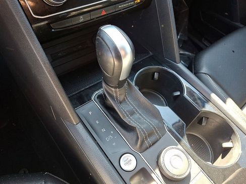 Used 2023 Volkswagen Atlas SE w/ Black Wheel Package image 14