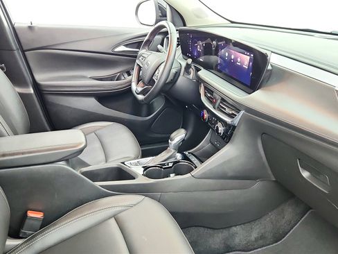 Used 2024 Buick Encore GX Sport Touring image 18