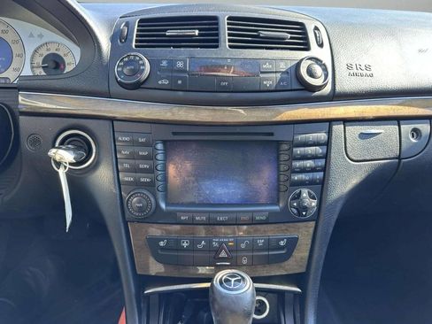 Used 2007 Mercedes-Benz E 350 4MATIC Sedan w/ Premium Pkg 1 image 29