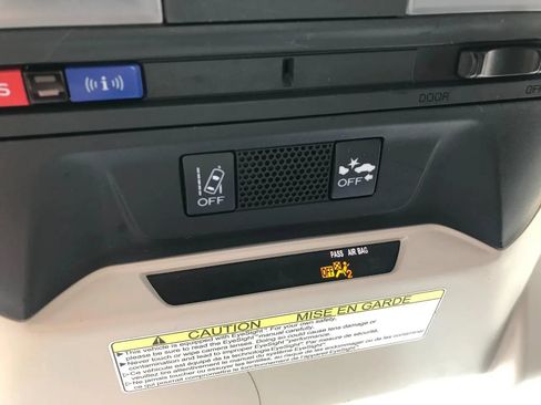 Used 2018 Subaru Impreza 2.0i Premium w/ Eyesight & BSD & Rcta AWD/4WD image 29