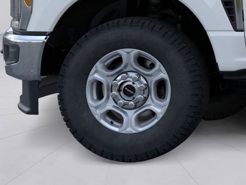 New 2026 Ford F250 XLT w/ FX4 Off-Road Package AWD/4WD image 19