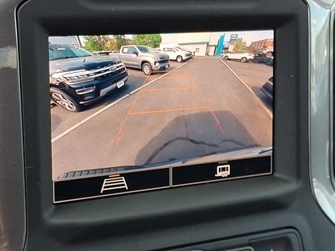 Certified 2022 Chevrolet Silverado 1500 Custom AWD/4WD image 17