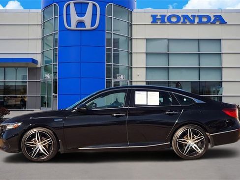 Certified 2022 Honda Accord Touring image 3