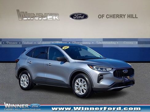 Certified 2023 Ford Escape Active w/ Tech Pack #1 AWD/4WD image 1