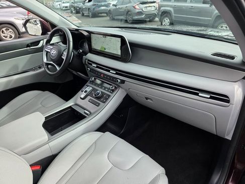 Certified 2024 Hyundai Palisade SEL image 9