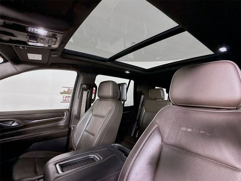 Used 2021 GMC Yukon Denali image 11