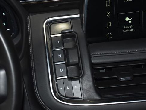 Used 2024 GMC Yukon SLE image 23