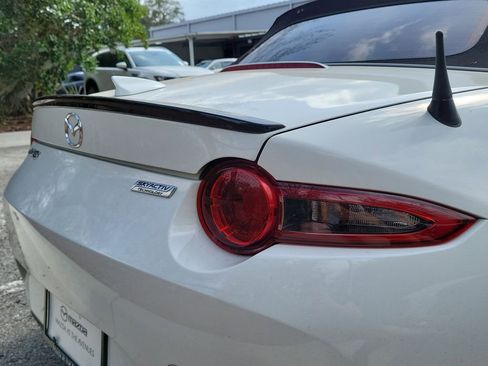 Used 2017 MAZDA MX-5 Miata Club image 20