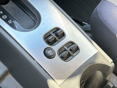 Used 2005 Jeep Liberty Limited w/ Trailer Tow Group image 20