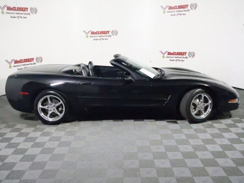 Used 2003 Chevrolet Corvette Convertible w/ Preferred Equipment Group1 RWD image 3