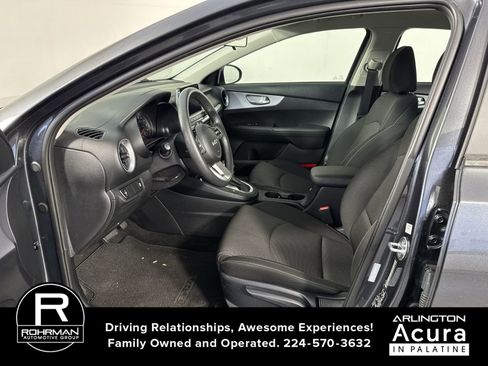 Used 2024 Kia Forte LX image 4