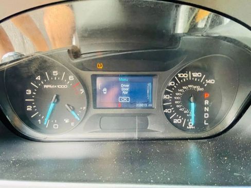 Used 2011 Ford Edge SE image 25