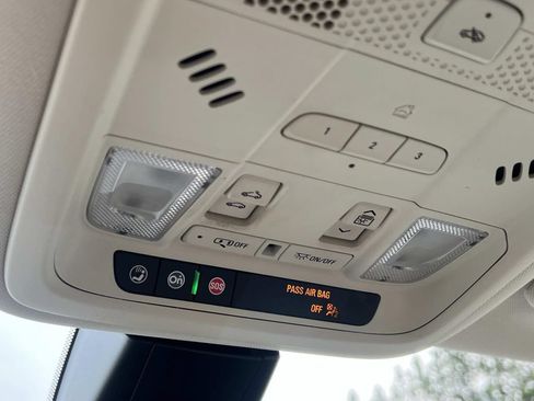 Used 2020 Cadillac XT6 Premium Luxury FWD image 25