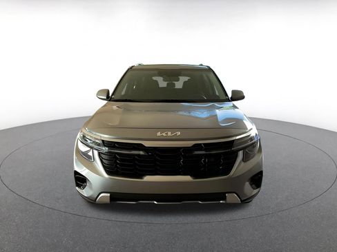 Used 2025 Kia Seltos S image 4