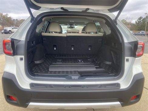 Used 2025 Subaru Outback Limited w/ Popular Package #2 image 8