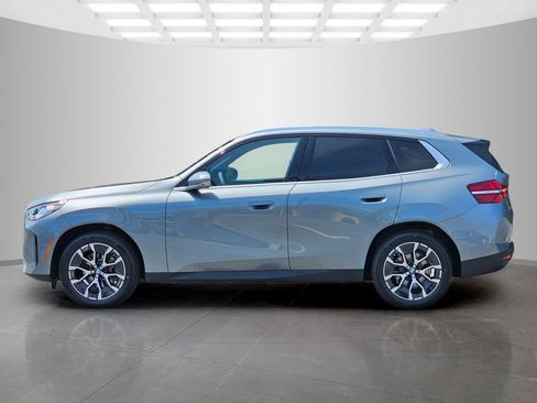 Used 2026 BMW X3 xDrive30 w/ Premium Package image 3