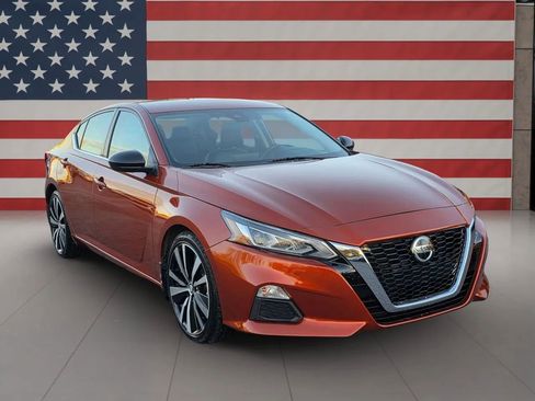 Used 2022 Nissan Altima 2.5 SR image 1