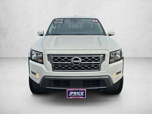 Used 2022 Nissan Frontier SV image 2