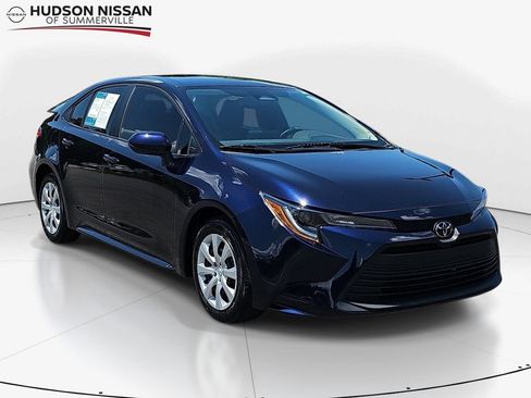 Used 2024 Toyota Corolla LE FWD image 1