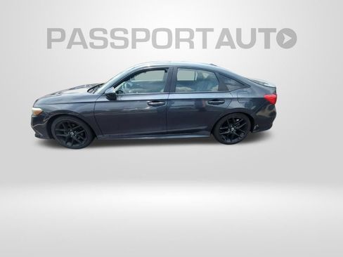 Used 2022 Honda Civic Sport image 2