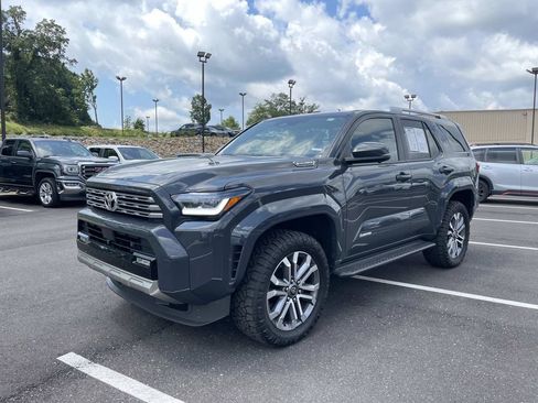 Used 2026 Toyota 4Runner Limited AWD/4WD image 7