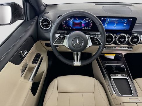 New 2026 Mercedes-Benz GLB 250 image 11