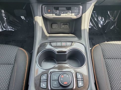 Used 2023 GMC Acadia AT4 AWD/4WD image 11