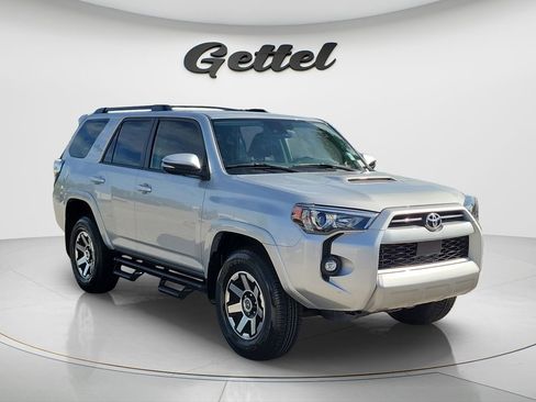 Certified 2023 Toyota 4Runner TRD Off-Road Premium w/ Moonroof Package AWD/4WD image 2