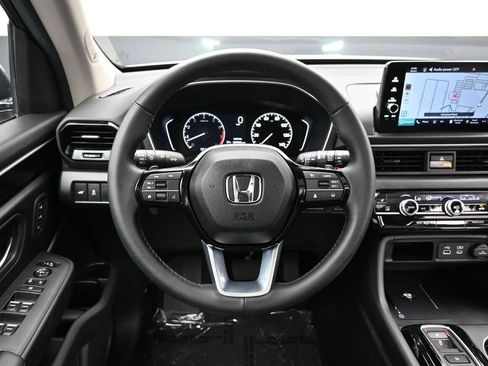 Certified 2025 Honda Pilot Touring image 47