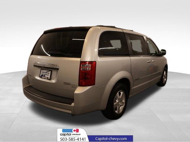 Used 2009 Dodge Grand Caravan SXT FWD image 3