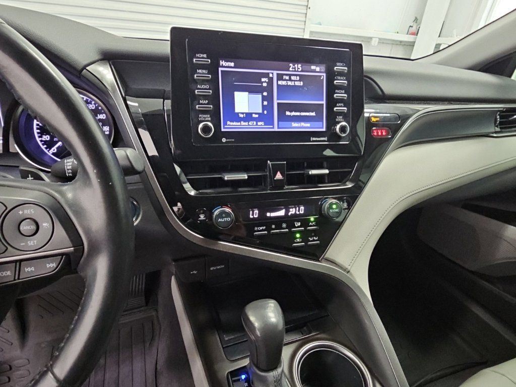 Used 2021 Toyota Camry SE FWD image 13