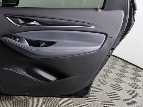 Used 2024 Buick Enclave Premium image 27