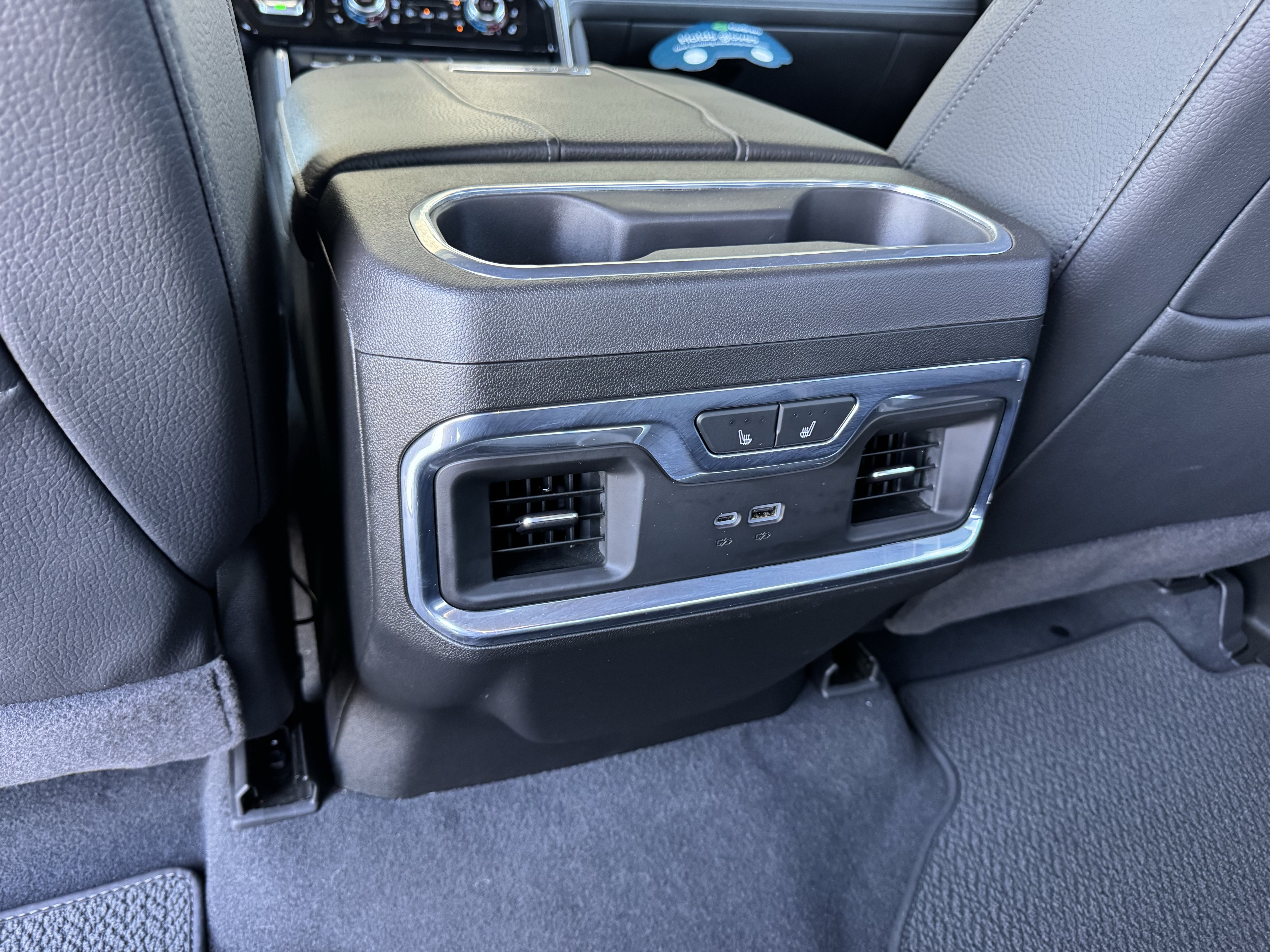 Certified 2025 GMC Sierra 2500 Denali w/ Technology Package AWD/4WD image 15