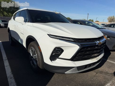 Used 2023 Chevrolet Blazer LT AWD/4WD image 5