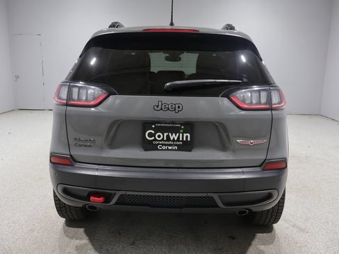 Used 2022 Jeep Cherokee Trailhawk AWD/4WD image 3