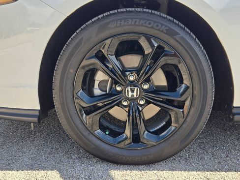 Used 2025 Honda Accord SE image 32