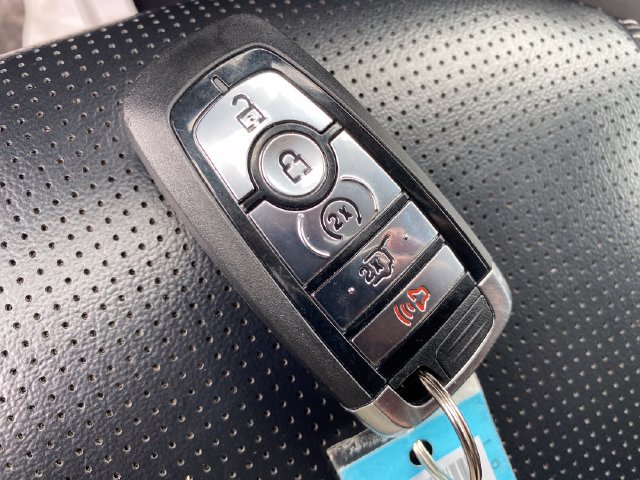 Used 2024 Ford Escape Platinum AWD/4WD image 25