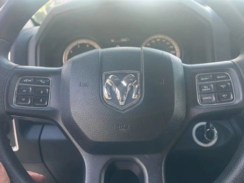 Used 2015 RAM 1500 Classic SLT RWD image 13