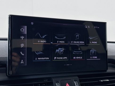 Certified 2024 Audi Q5 e Premium Plus AWD/4WD image 17