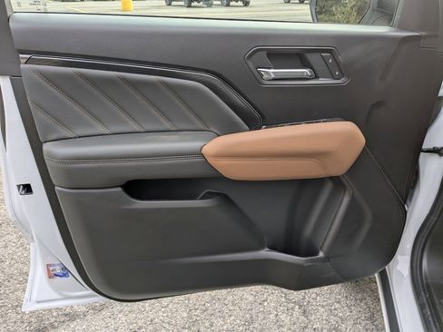 New 2026 GMC Canyon AT4 image 9