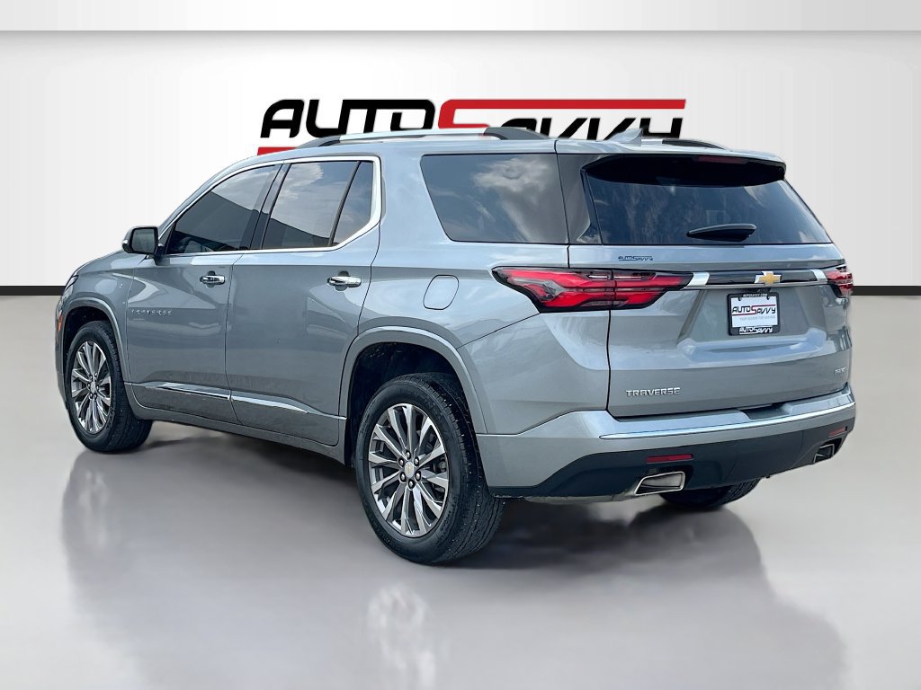 Used 2023 Chevrolet Traverse Premier FWD image 5