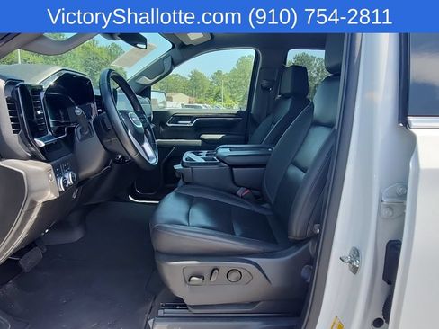 Used 2025 GMC Sierra 1500 SLT AWD/4WD image 18