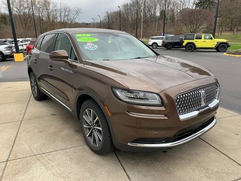 Used 2022 Lincoln Nautilus AWD image 8