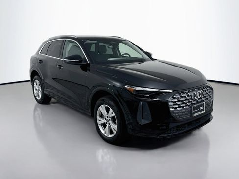 Certified 2025 Audi Q5 Premium w/ Convenience Package AWD/4WD image 7