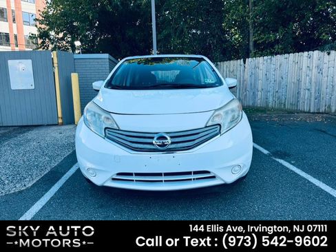 Used 2016 Nissan Versa Note SV image 2