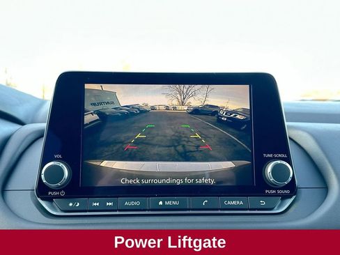 Used 2025 Nissan Rogue SV image 32