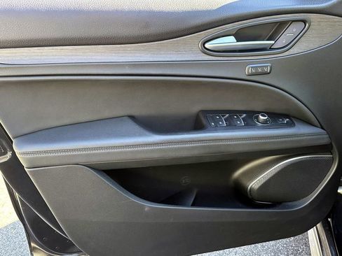 Used 2022 Alfa Romeo Stelvio Ti image 17