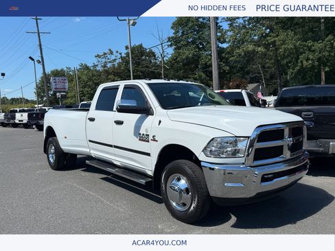 Used 2016 RAM 3500 Tradesman w/ Chrome Appearance Group AWD/4WD image 4