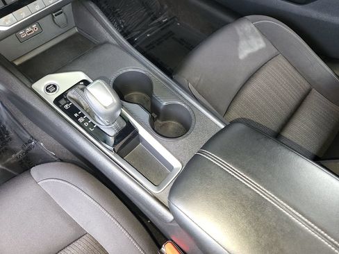 Used 2025 Nissan Altima 2.5 SV FWD image 21