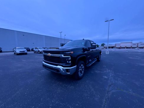 Used 2025 Chevrolet Silverado 3500 LT w/ All Star Edition RWD image 4